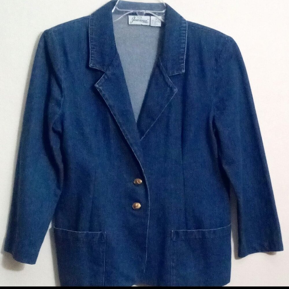 WOMEN’S VINTAGE TAILORED DENIM JACKET  SIZE M